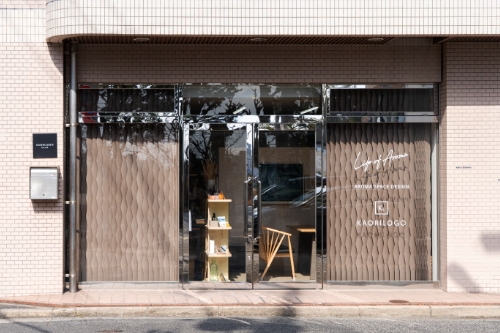 ショールム外観-入口